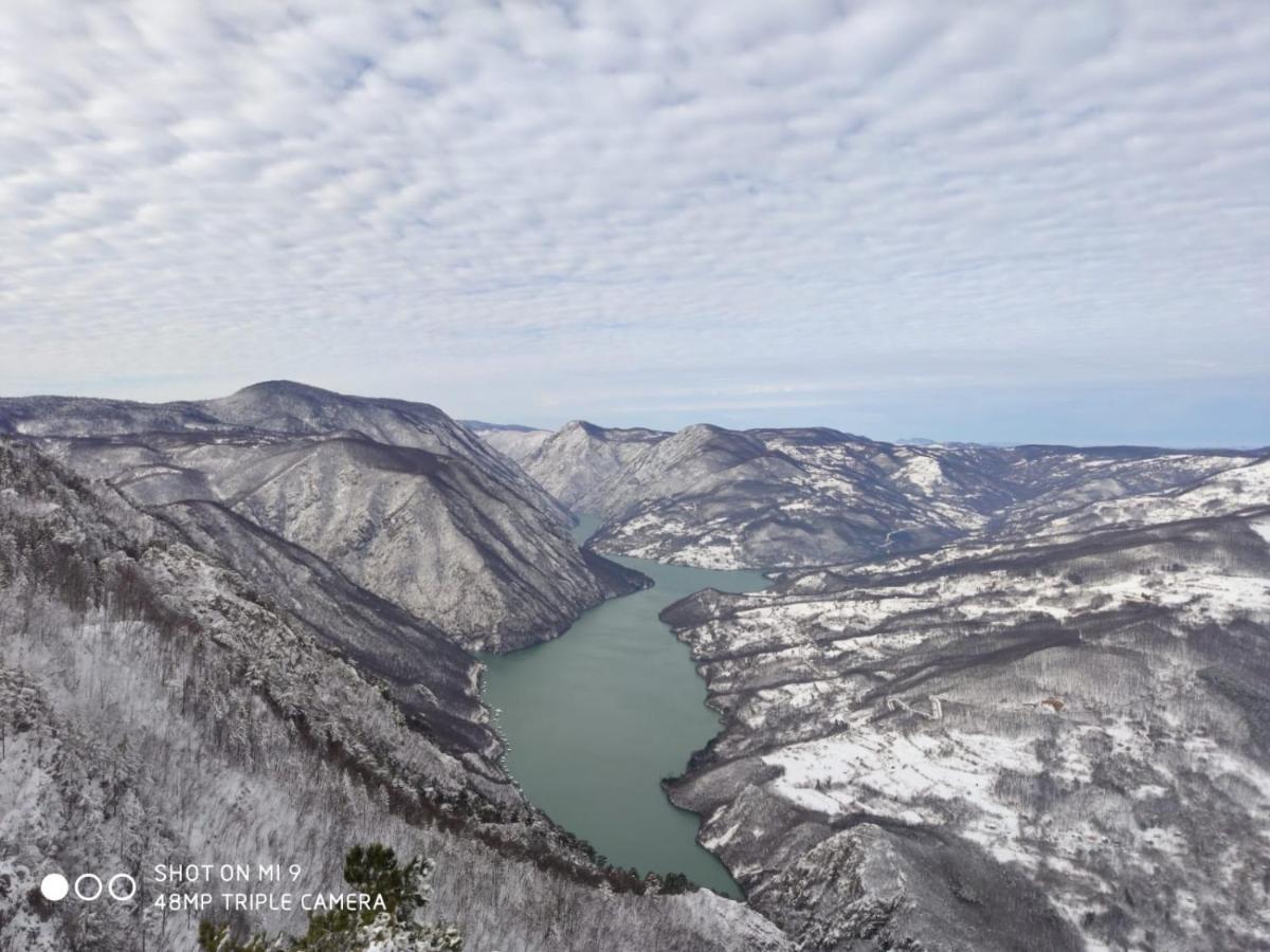 Tilia Cottage Banjska Stena Мітровац Екстер'єр фото